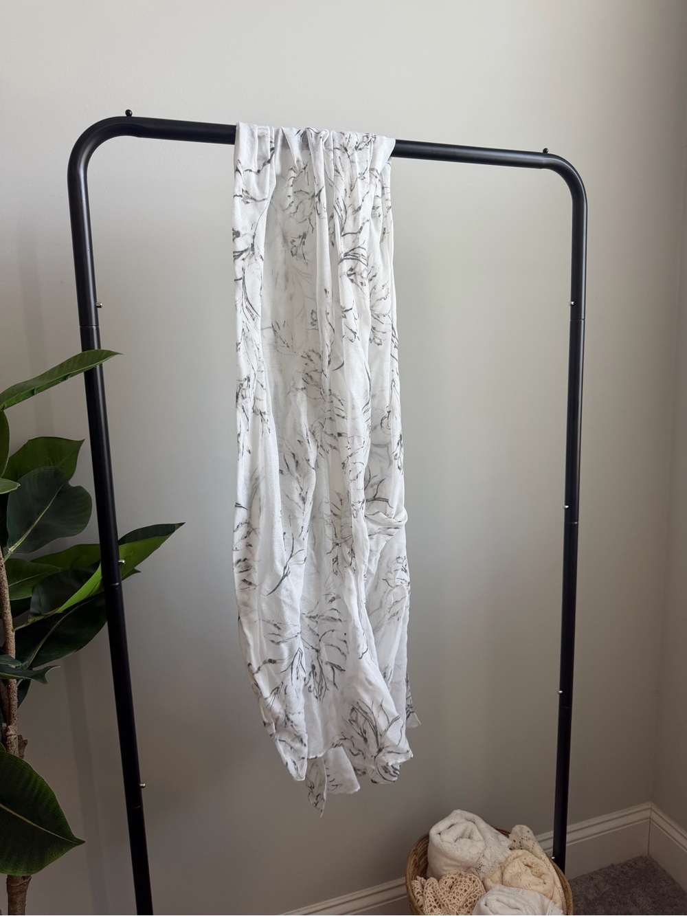 Lightweight White Botanical Print Scarf - Unbranded